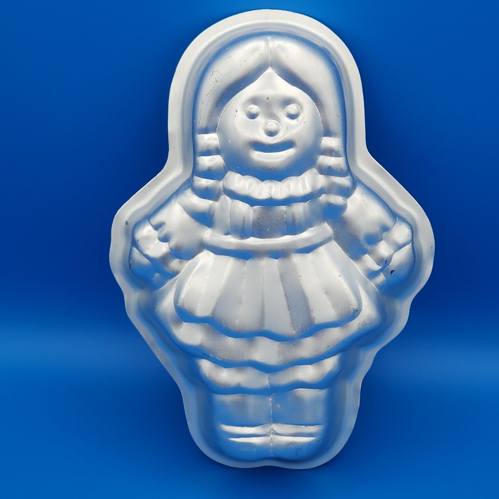 Vintage Aluminum Wilton Raggedy Ann Cake Jello Mold 1975